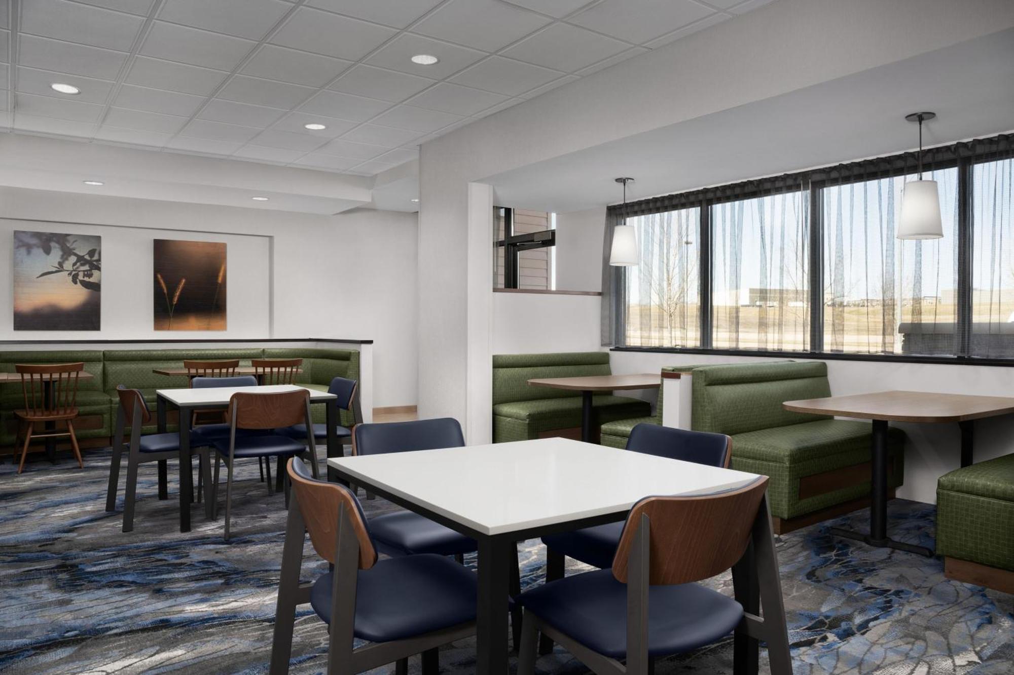Fairfield Inn & Suites By Marriott Sioux Falls Airport Екстериор снимка
